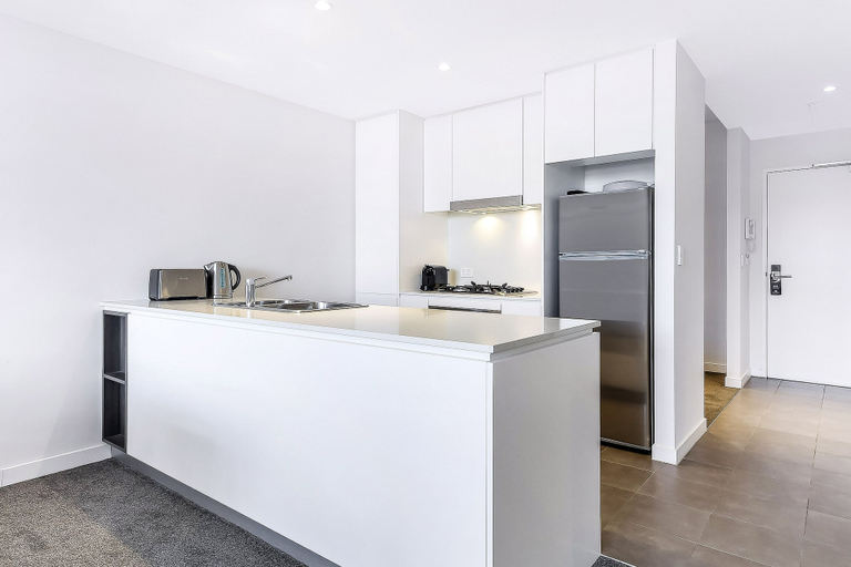Others 5, 1 Bedroom Modern Apartment in Chatswood, Sydney
