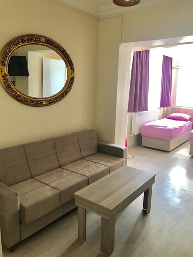 Room 5, Ayroom, Fatih