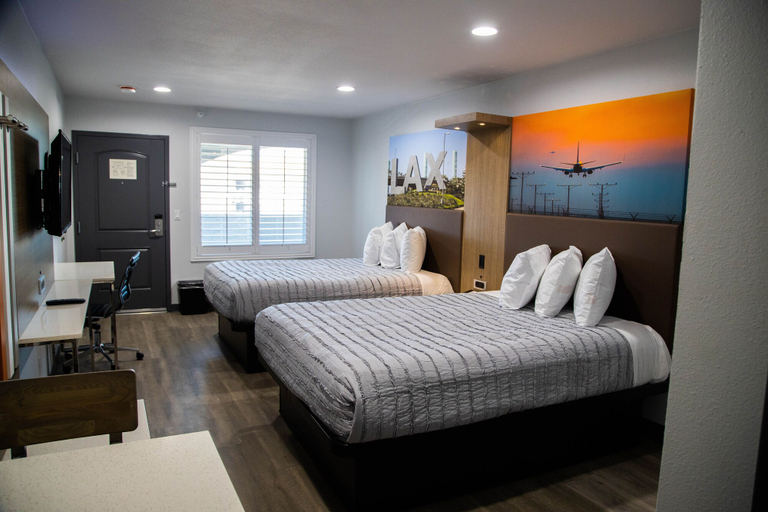 Bedroom 1, Pico Rivera Inn and Suites, Los Angeles