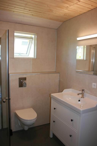 Bathroom 3, Eyvindartunga Farm Cottage, Laugardalshreppur