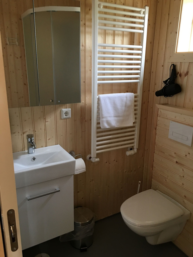 Bathroom 3, Hotel Dalvik - Aurora Leisure, Dalvíkurbyggð