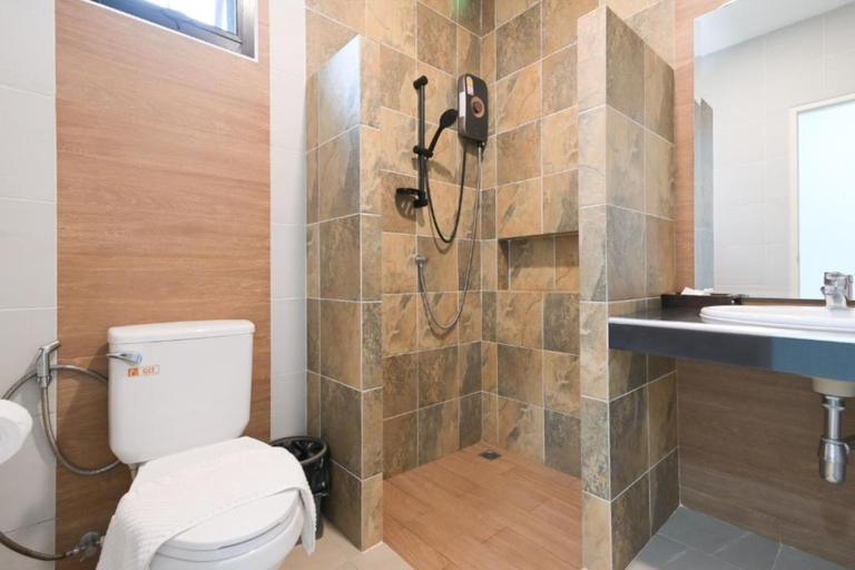 Bathroom 4, Baan Kiengtawan, Ubon Ratchathani, Khong Chiam