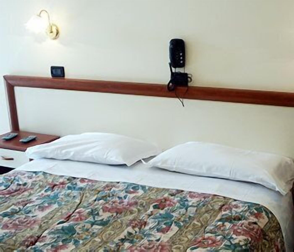 Bedroom 3, Hotel Serafino, Genova