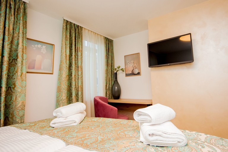 Bedroom 4, Hotel Tiffany, Kassel