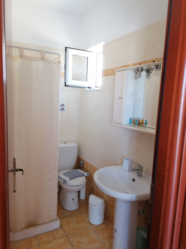 Bathroom, Iris Studios, South Aegean