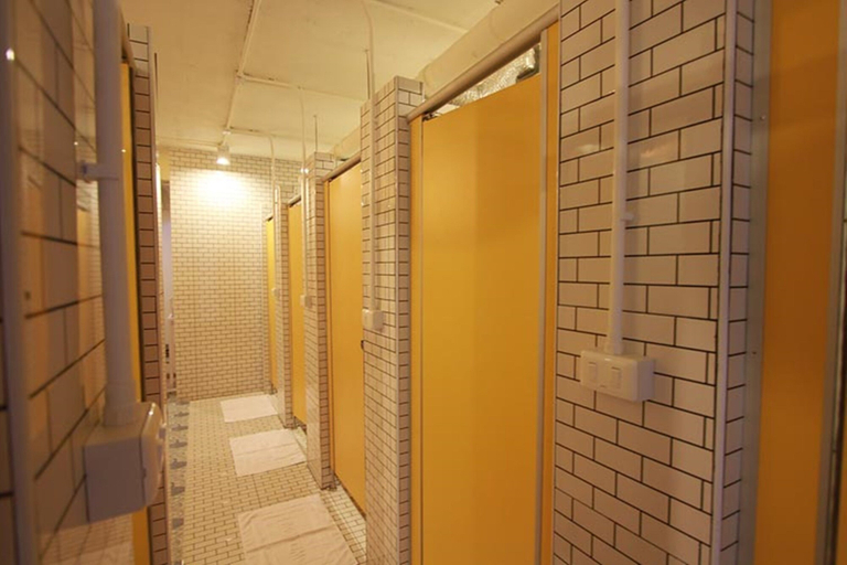 Bathroom 4, Sino Hostel Kata, Pulau Phuket