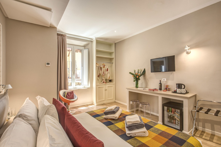 Others 5, The Spanish Suite Via di Ripetta, Rome