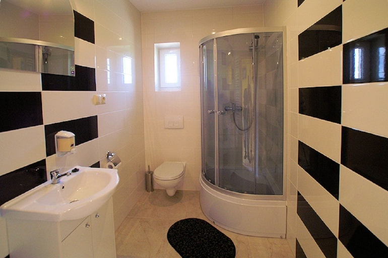 Bathroom 4, Agroturystyka Katarzyna, Kielce