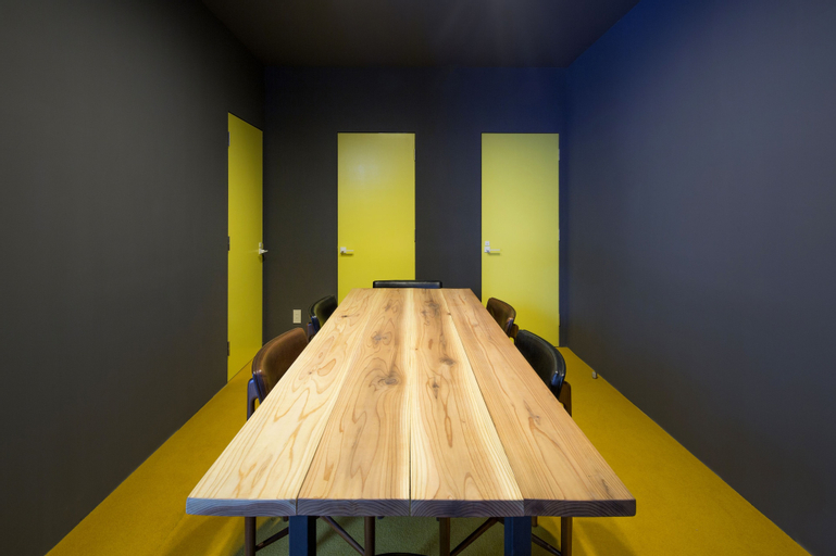 Meeting Room 27