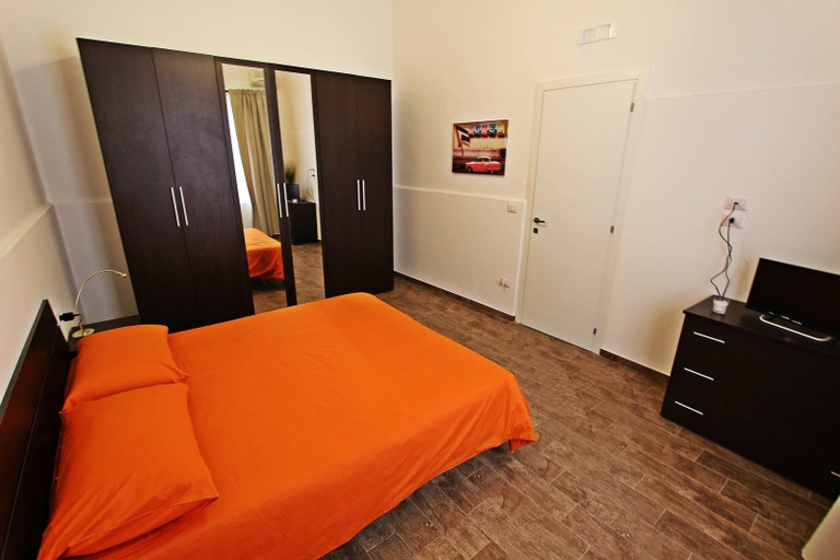 Bedroom 5, Il Civico 2, Bari