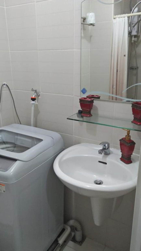 Bathroom, Haven Suite at Jazz, Makati City
