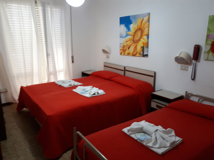 Bedroom 2, Hotel Emanuela, Rimini