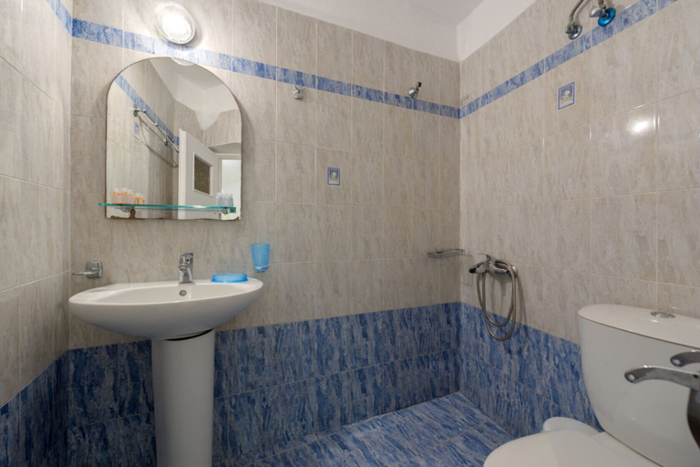 Bathroom, Hotel Porto Carra, South Aegean