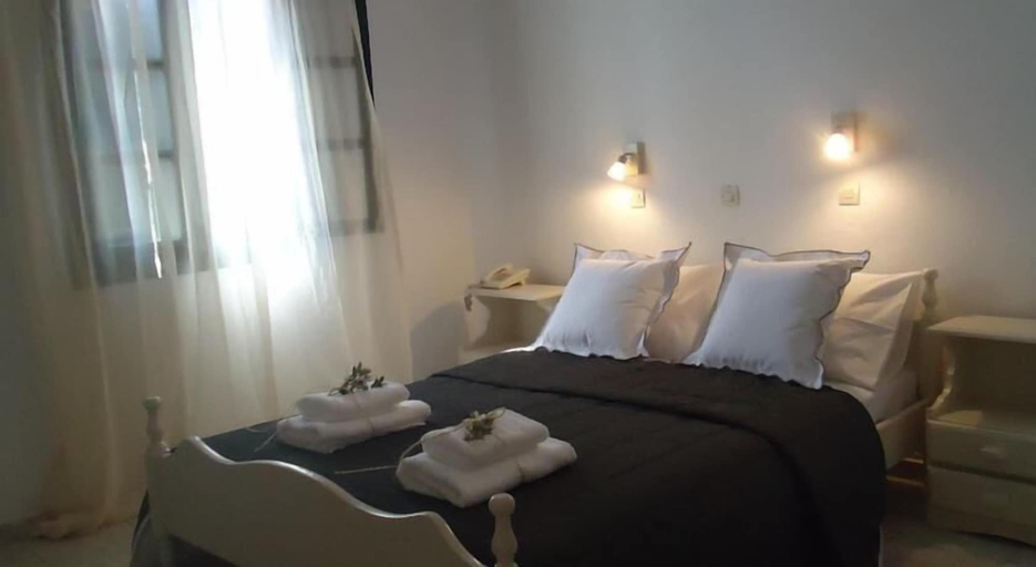Bedroom, Hotel Porto Carra, South Aegean