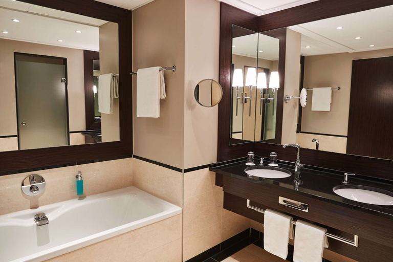 Bathroom 5, Steigenberger Hotel de Saxe, Dresden