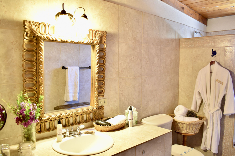 Bathroom 4