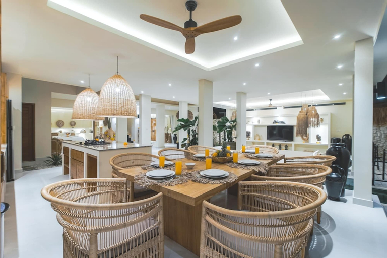 Food & Drinks 4, Villa Selaanc, Badung