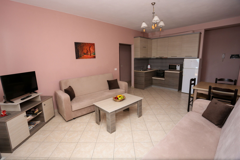 Others 5, Serxhio Apartments, Sarandës