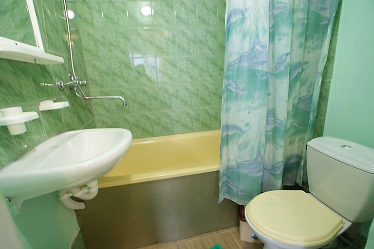 Bathroom 3, Guest House Yuzhniy, Temryukskiy rayon