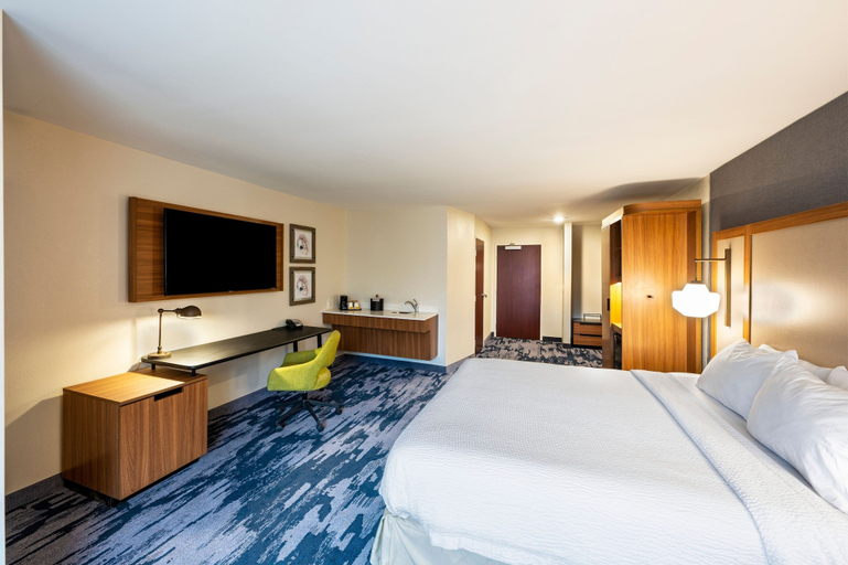 Bedroom 2, Fairfield Inn & Suites by Marriott St. Louis Chesterfield, Saint Louis