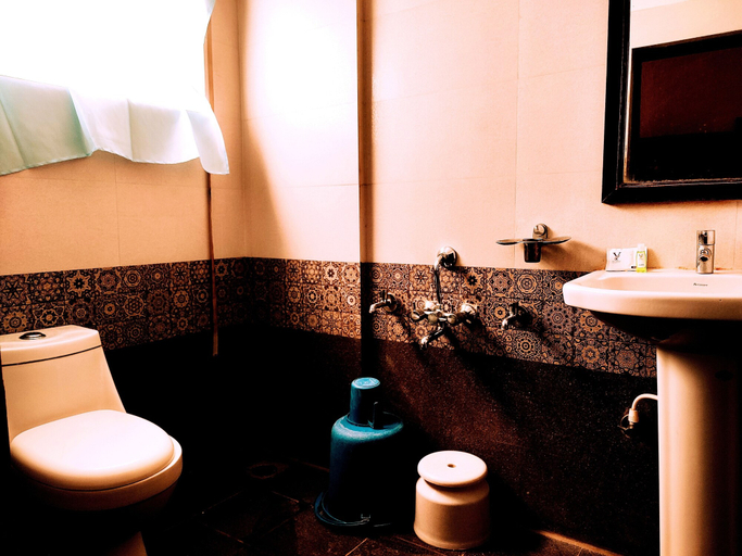 Bathroom 3, Yuvraj Galaxy Inn, Mysore