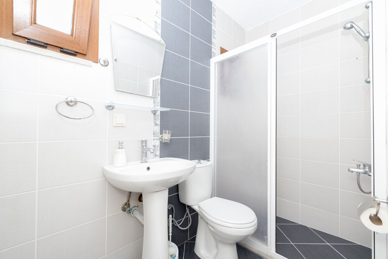 Bathroom, GeBora Tatil Evleri, Datça