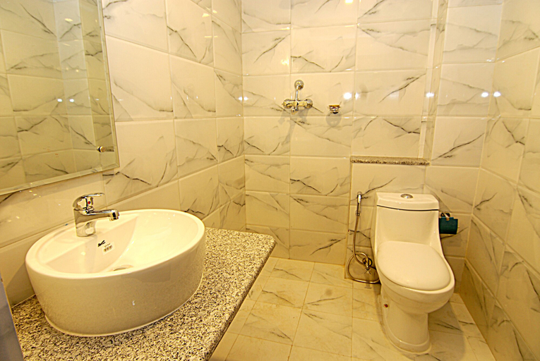Bathroom 5, Hotel Tenki Kathmandu, Bagmati