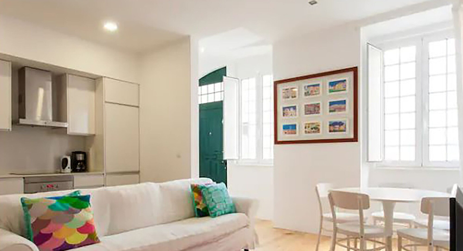 Others 5, Cool Tailor Made 2 Bedroom Apartment, Lisbon