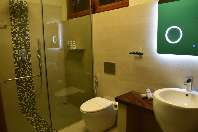 Bathroom 5, Thaproban Pavilion Waves Unawatuna, Habaraduwa