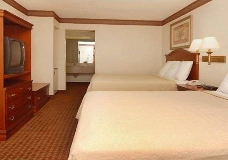Bedroom 3, Quality Inn & Suites Clinton - Jackson West, Hinds