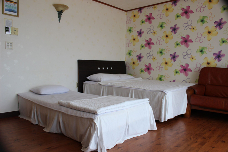 Bedroom 2, Jeju Feel House, Jeju