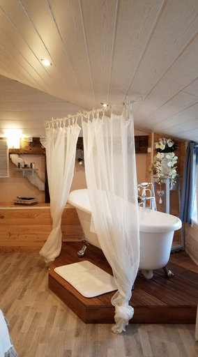 Bedroom 3, Le Moulin des Tréans, Loire-Atlantique