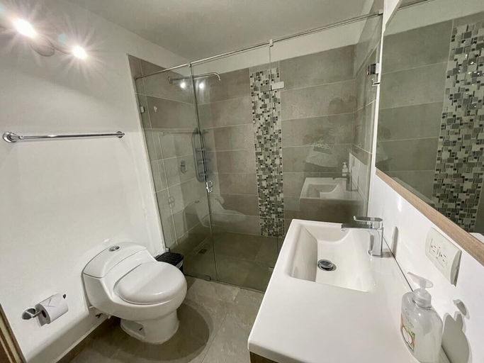 Bathroom 4, La Martinera Avenida 26, Guatapé