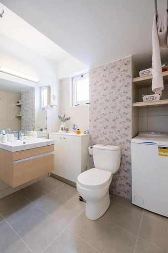Bathroom 3, Melina Apartments, Crete