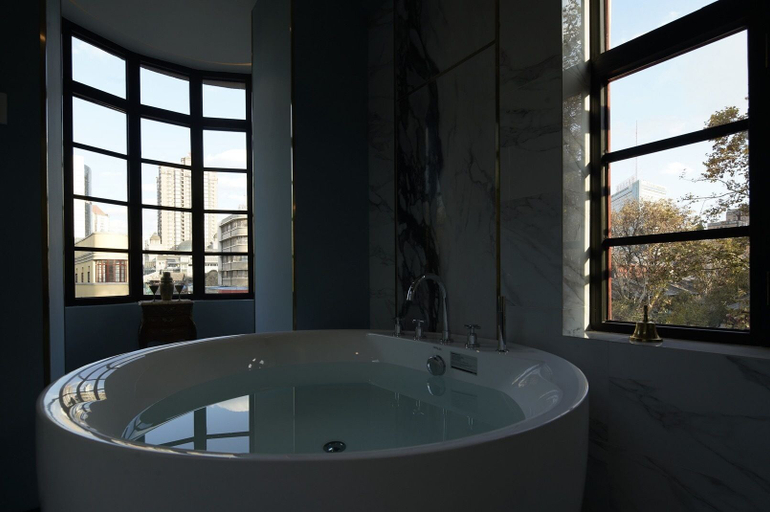 Bathroom 5, Moon&Chalice, Kunming