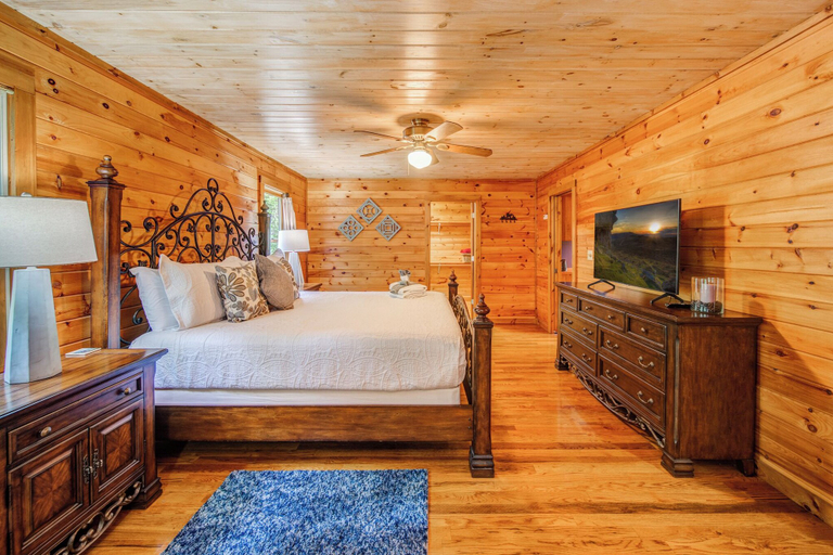 Bedroom 3, Bear Track Falls Retreat Mtn. Getaway!, Fannin
