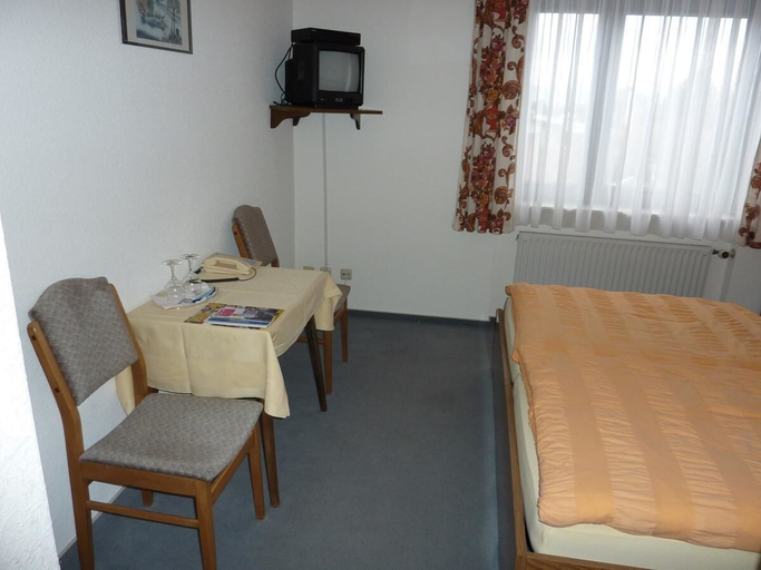 Bedroom 3, Hotel Ockenheim, Mainz-Bingen