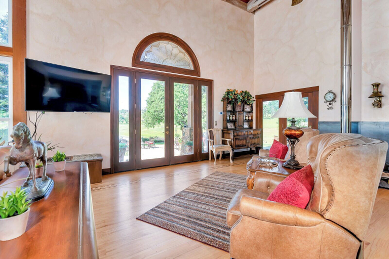 Others 4, Paradise Valley, Madera