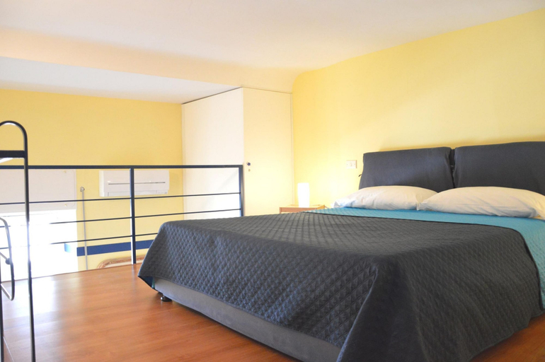 Bedroom 2, Sorrento Guest House, Napoli