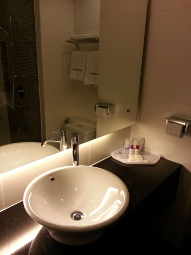Bathroom 3, Hotel Capital, Kota Kinabalu