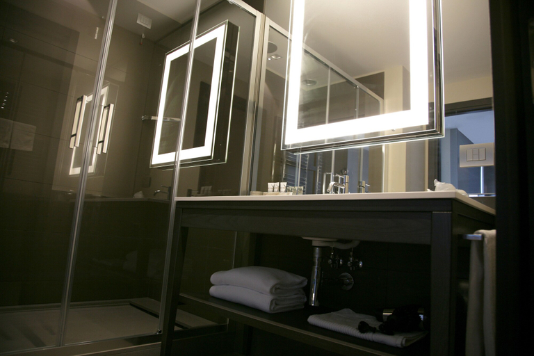Bathroom 5, EGO Hotel, Ancona