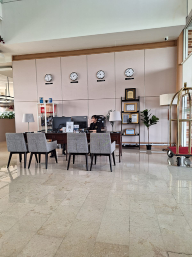 Food & Drinks 5, Swiss-Belcourt Serpong, Tangerang Selatan