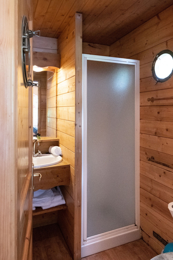 Bathroom 4, Le Village de la Champagne - Slowmoov, Aube
