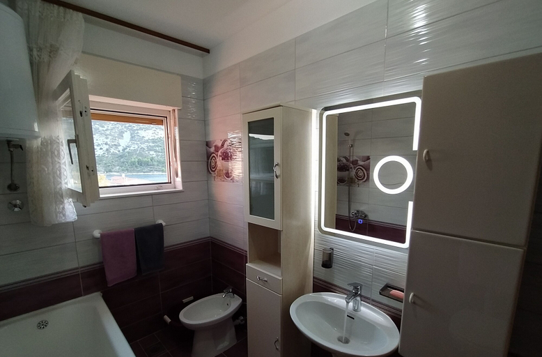 Bathroom 3, Green Paradise With Magnificent View, Marina