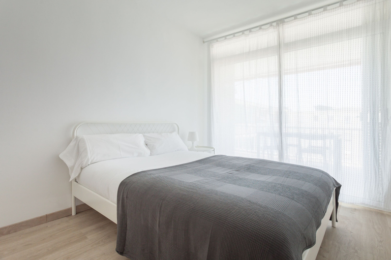 Bedroom 2, Oasis Be my Guest Castelldefels, Barcelona