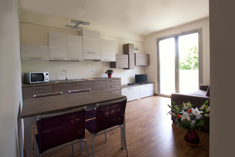 Others 5, Residence Le Querce, Milano