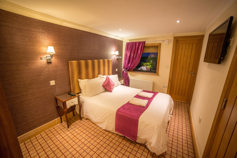 Bedroom 4, Newcastle Jesmond Hotel, Newcastle upon Tyne