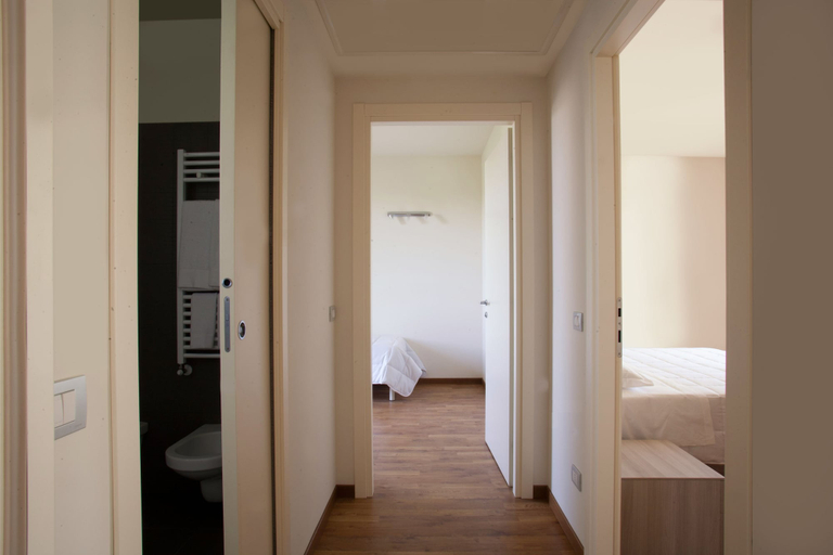 Others 4, Residence Le Querce, Milano