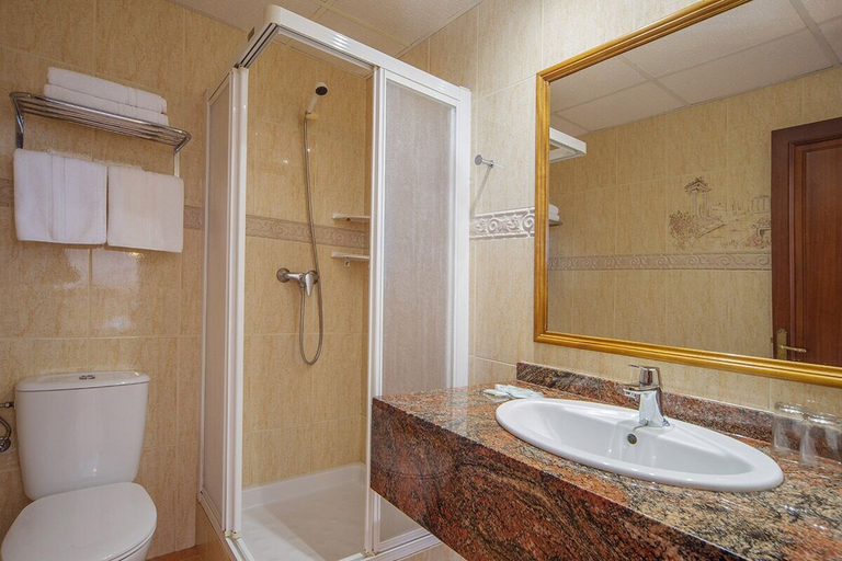 Bathroom 4, Hotel Ses Puntetes, Baleares