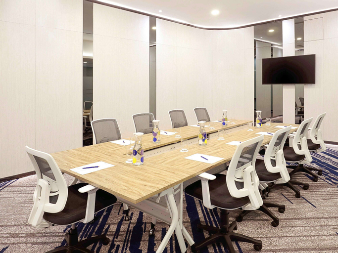Business Facilities 29